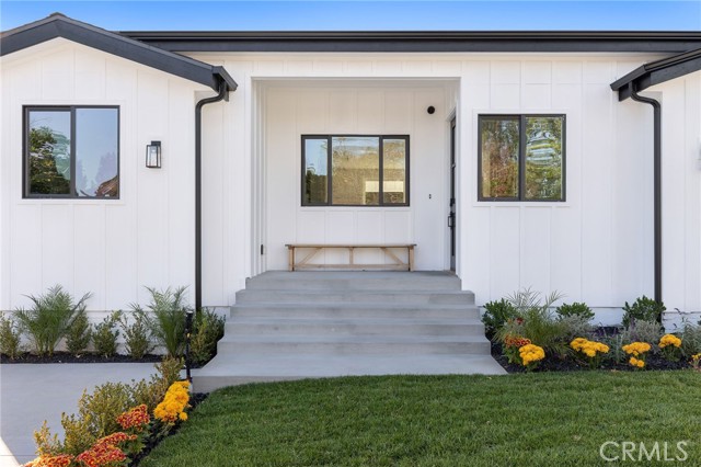 Detail Gallery Image 7 of 45 For 5537 Sunnyslope Ave, Sherman Oaks,  CA 91401 - 4 Beds | 4/1 Baths