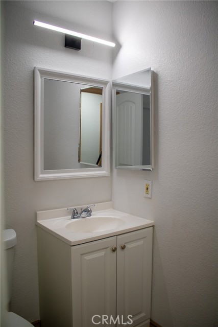 347 N Eucalyptus Avenue, Rialto CA: https://media.crmls.org/medias/e1035db4-7b24-4735-b0ba-2cf6c73afa8d.jpg