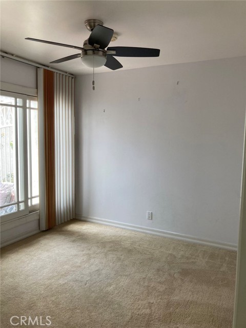 5072 Berean Lane, Irvine CA: https://media.crmls.org/medias/e103a543-5f15-43d8-b8b1-cf64d422ca6a.jpg