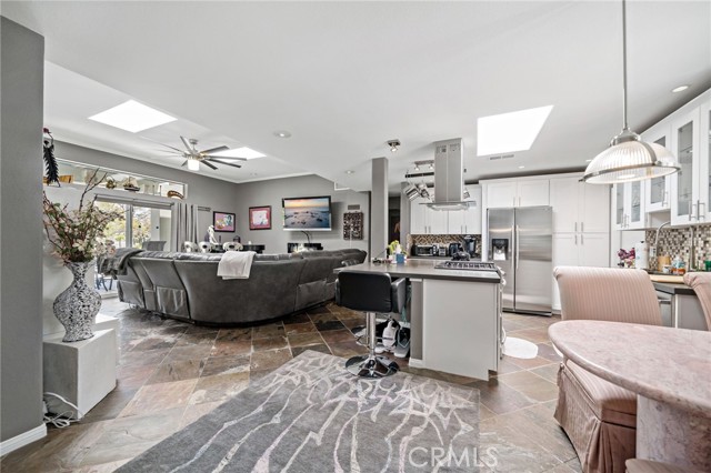 Detail Gallery Image 10 of 47 For 39004 Knoll View Cir, Cathedral City,  CA 92234 - 3 Beds | 3 Baths