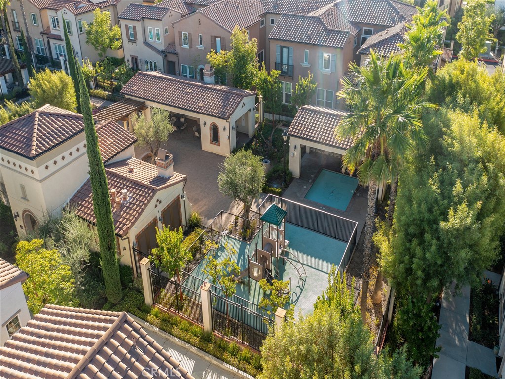 https://media.crmls.org/medias/e1057e89-0b65-469c-97ce-46100a348301.jpg?preset=X-Large