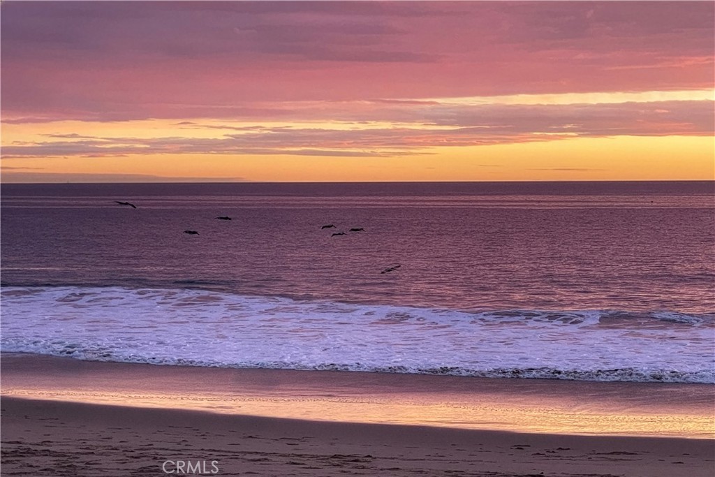 https://media.crmls.org/medias/e1075670-6b21-4932-bae5-d74e2e60bd9d.jpg?preset=X-Large