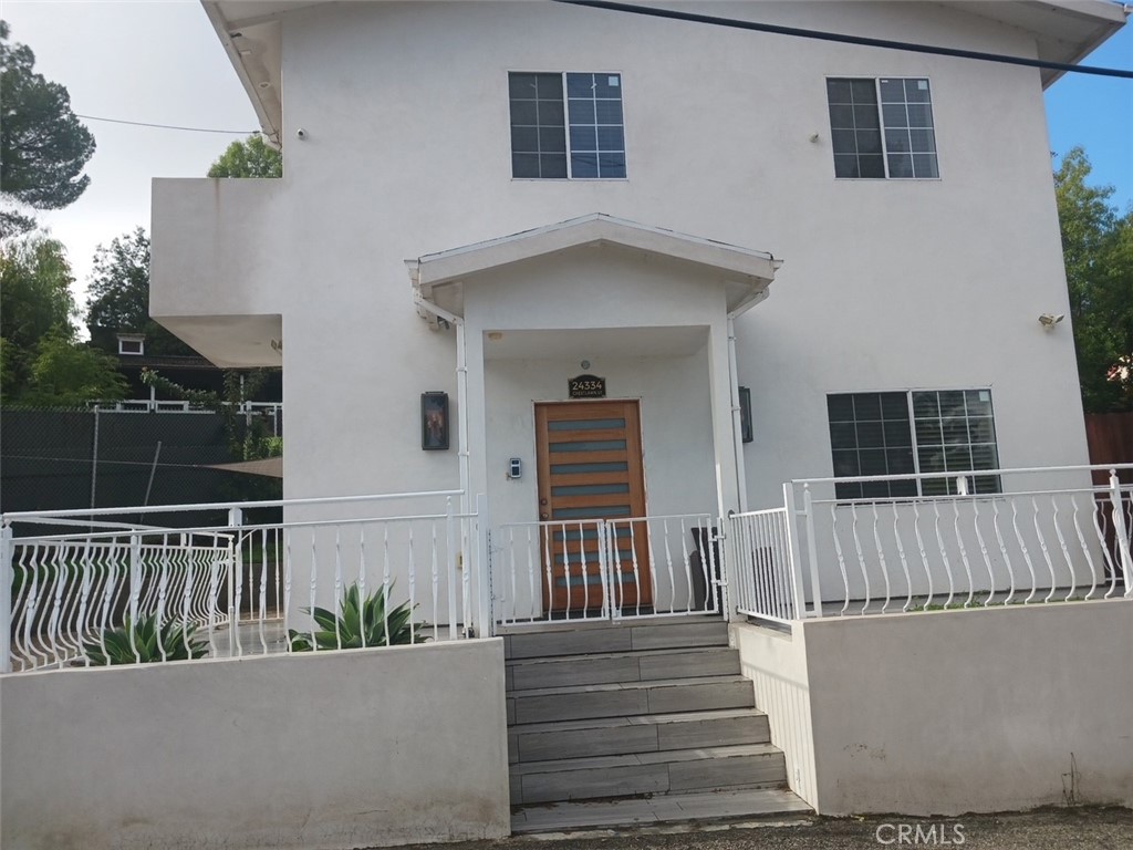 24334 CRESTLAWN Street