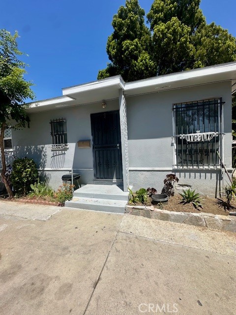 Detail Gallery Image 1 of 11 For 309 E Louise St, Long Beach,  CA 90805 - – Beds | – Baths