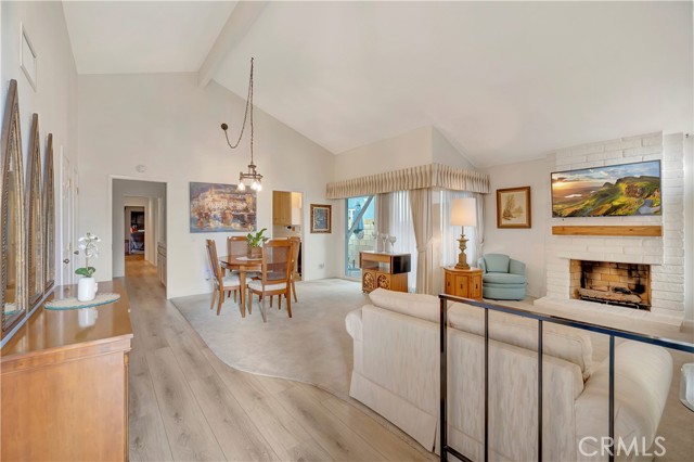 Detail Gallery Image 3 of 36 For 10685 Lynn Cir, Cypress,  CA 90630 - 3 Beds | 2 Baths