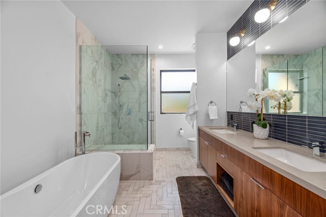 928 Juanita Avenue, Redondo Beach, California 90277, 4 Bedrooms Bedrooms, ,1 BathroomBathrooms,Residential,Sold,Juanita,SB21120693