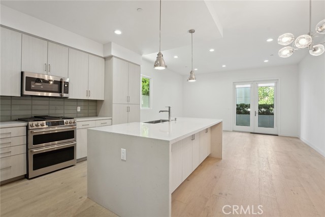 Detail Gallery Image 8 of 18 For 1746 Garfield Pl #101,  Los Angeles,  CA 90028 - 2 Beds | 2/1 Baths