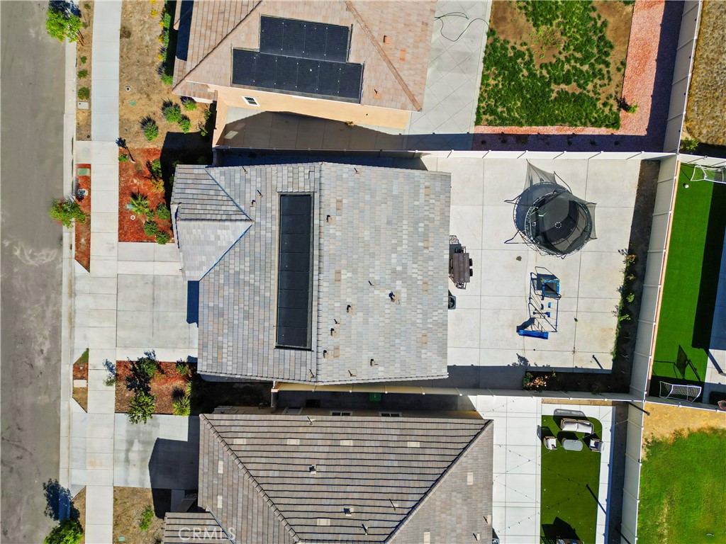 https://media.crmls.org/medias/e10a2733-d700-4f0e-bcb0-8a682be71a6c.jpg?preset=X-Large