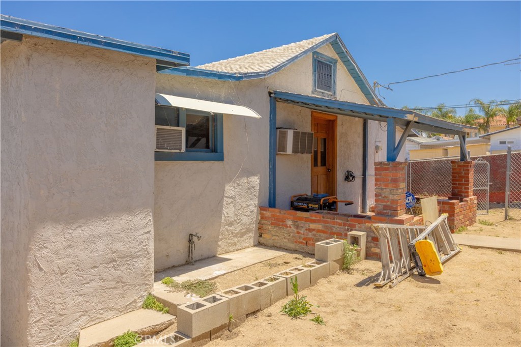 MLS #SW24110679 img 3