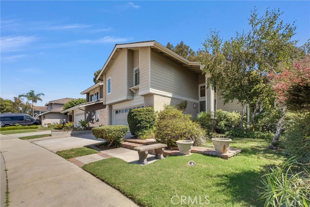 Detail Gallery Image 3 of 31 For 11 Hidalgo, Irvine,  CA 92620 - 4 Beds | 2/1 Baths