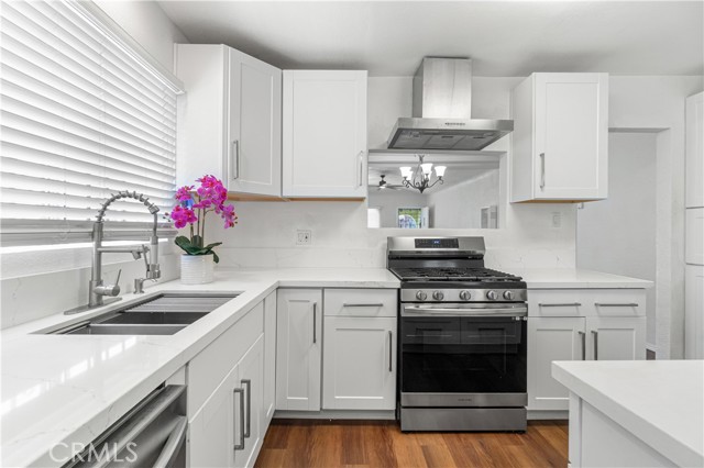 Detail Gallery Image 10 of 24 For 2027 W 70th St, Los Angeles,  CA 90047 - 3 Beds | 2 Baths