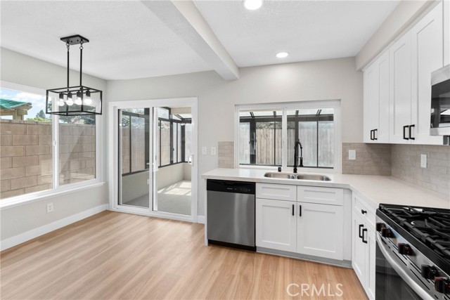 815 Pepperwood Street, Colton CA: https://media.crmls.org/medias/e10bb4da-860b-44a1-9cb2-f74d4cb21ee9.jpg