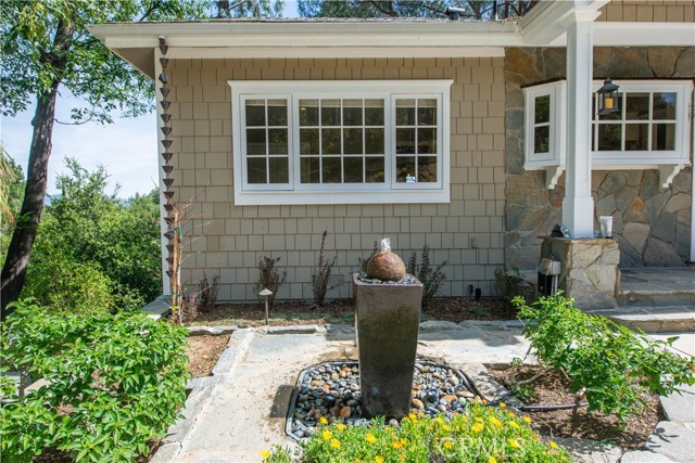 Detail Gallery Image 41 of 54 For 22757 Plummer St, Chatsworth,  CA 91311 - 3 Beds | 3 Baths