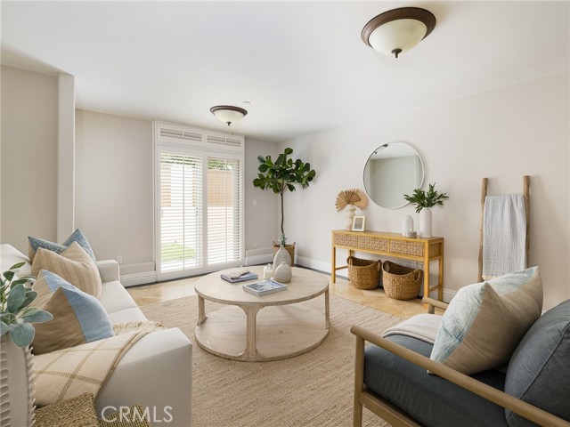 229 N Juanita Avenue, Redondo Beach CA: https://media.crmls.org/medias/e10bde24-6a51-46ab-8395-e37e6300873d.jpg