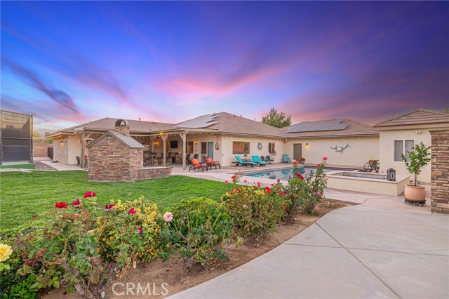 Image 34 of 72 For 2534 Desert Rose Drive
