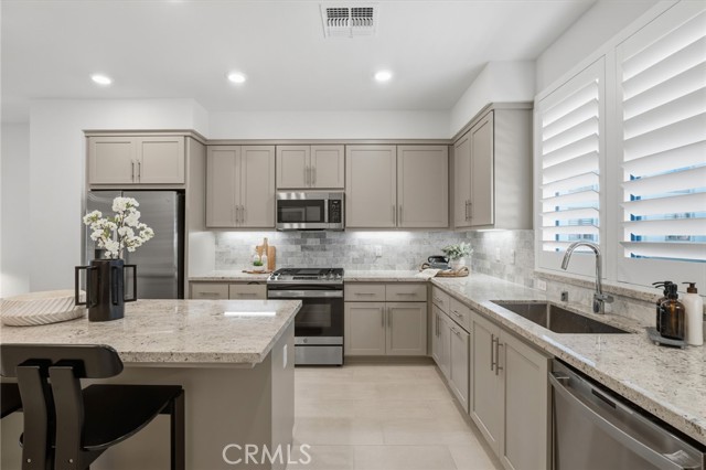 Detail Gallery Image 9 of 32 For 45235 Wisdom Road #1003,  Fremont,  CA 94538 - 4 Beds | 3 Baths