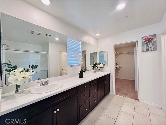 Detail Gallery Image 8 of 49 For 3172 E Mount Rainier Dr, Ontario,  CA 91762 - 4 Beds | 3 Baths
