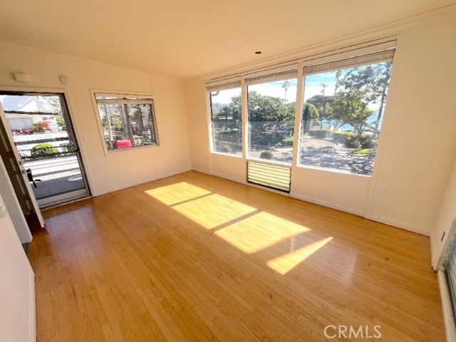 Detail Gallery Image 6 of 35 For 250 Cliff Dr #14,  Laguna Beach,  CA 92651 - 1 Beds | 1 Baths