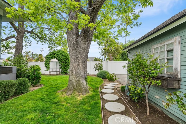 Detail Gallery Image 32 of 41 For 952 E Palmyra Ave, Orange,  CA 92866 - 3 Beds | 2 Baths