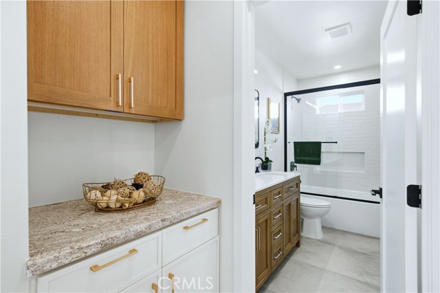 Detail Gallery Image 21 of 51 For 5104 8th Ave, Los Angeles,  CA 90043 - 4 Beds | 3 Baths