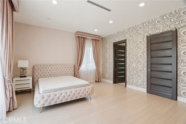 10418 Rubio Avenue, Granada Hills CA: https://media.crmls.org/medias/e10db01c-d879-402d-ab5b-e30524e8ef72.jpg