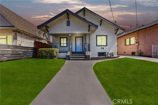 123 W 56th Street, Los Angeles CA: https://media.crmls.org/medias/e10de0ff-c915-447f-9ecd-aac4208f11ca.jpg