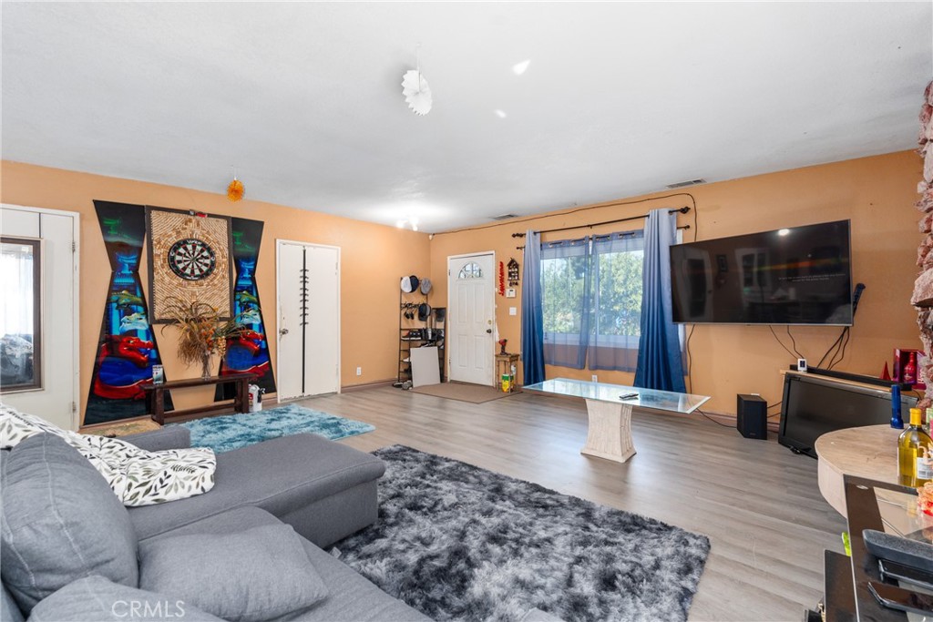 MLS #CV25214338 image #5