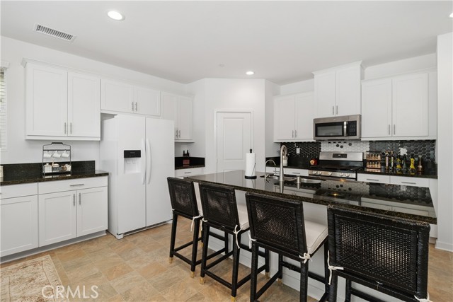 Detail Gallery Image 16 of 41 For 36936 Buccella Ln, Beaumont,  CA 92223 - 4 Beds | 3 Baths