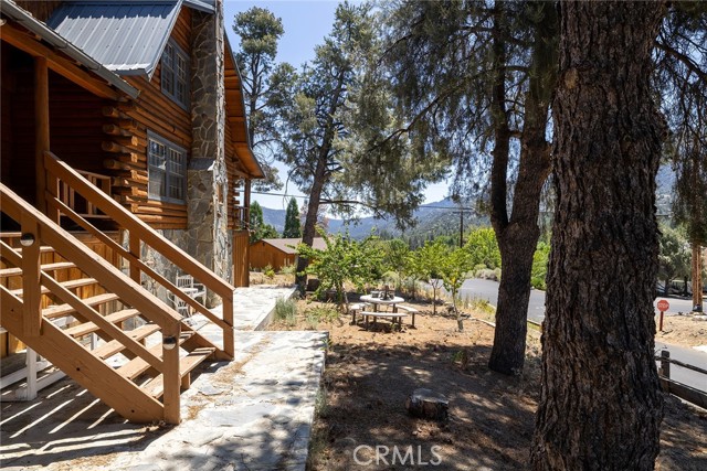 Detail Gallery Image 2 of 15 For 2801 Arctic Dr, –,  CA 93222 - 4 Beds | 3 Baths
