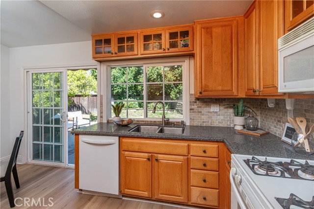 Detail Gallery Image 12 of 40 For 23405 Gaucho Ct, Valencia,  CA 91355 - 2 Beds | 2 Baths