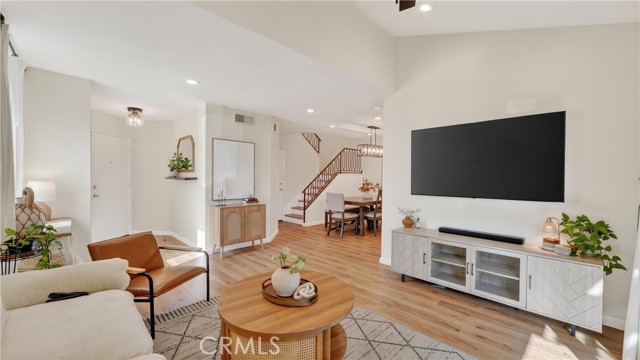 Detail Gallery Image 5 of 39 For 1761 Forum Way #D,  Corona,  CA 92881 - 3 Beds | 2/1 Baths