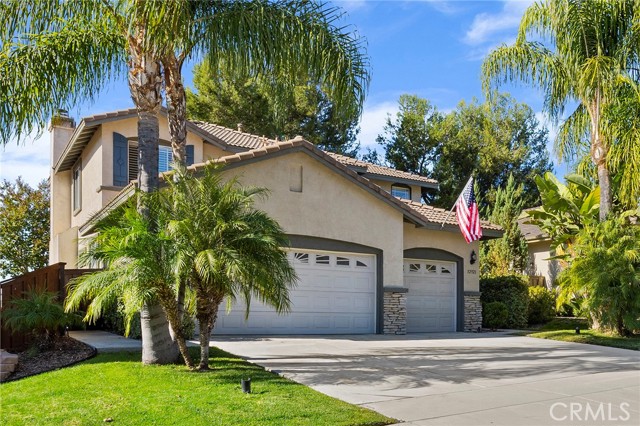 Detail Gallery Image 2 of 43 For 32921 Adelante St, Temecula,  CA 92592 - 5 Beds | 3 Baths