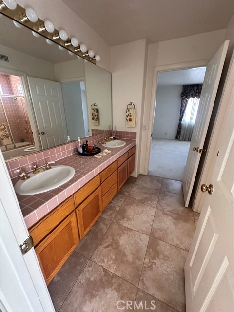5342 Duke Drive, La Palma CA: https://media.crmls.org/medias/e111eea9-c885-4672-b81d-e6b2c00c2288.jpg