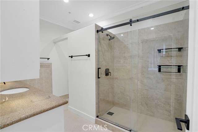 Detail Gallery Image 23 of 39 For 16940 Chatsworth St #304,  Granada Hills,  CA 91344 - 2 Beds | 2 Baths