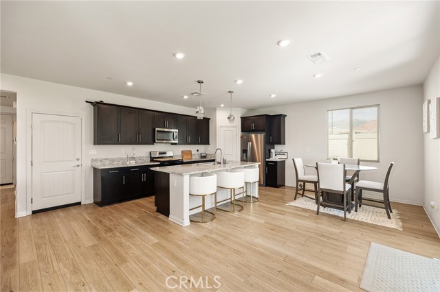 Detail Gallery Image 12 of 50 For 1759 Gooseberry, San Jacinto,  CA 92583 - 4 Beds | 2/1 Baths