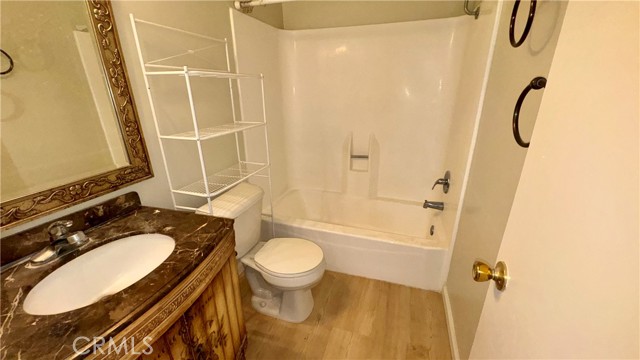 Detail Gallery Image 6 of 19 For 18645 Hatteras #208,  Tarzana,  CA 91356 - 1 Beds | 1 Baths