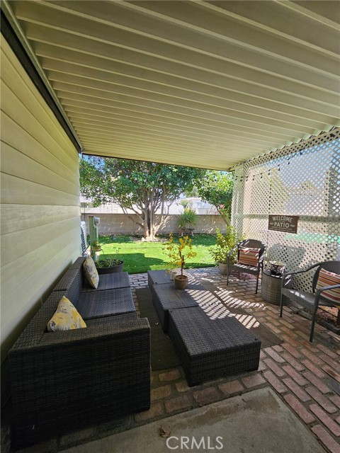 2662 Silver Oak Way, Hemet CA: https://media.crmls.org/medias/e113d046-45f0-42be-b7da-773bac11c5b9.jpg