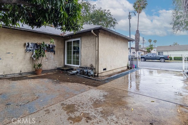 7117 Malabar Street, Huntington Park CA: https://media.crmls.org/medias/e1165373-9c64-4d00-bed8-bc14986f6d43.jpg