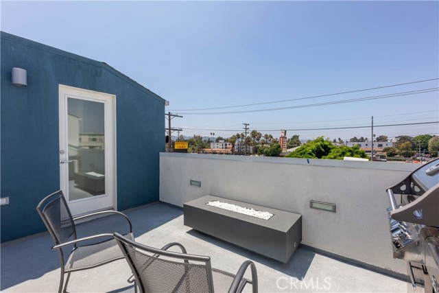4831 Craner Avenue, North Hollywood CA: https://media.crmls.org/medias/e1186dae-e7e3-45d4-8e66-a830965048c6.jpg