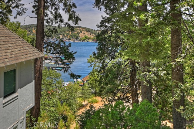 Detail Gallery Image 1 of 27 For 28991 Palisades Dr, Lake Arrowhead,  CA 92352 - 3 Beds | 2 Baths