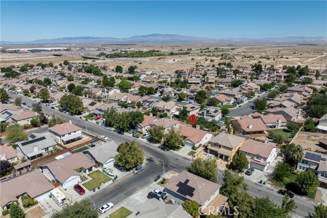 1721 W Ave H-4, Lancaster CA: https://media.crmls.org/medias/e119f583-8c9e-491a-8d68-558728fe44ff.jpg