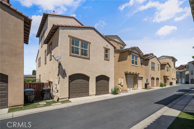 Detail Gallery Image 4 of 27 For 10392 via Palma, Montclair,  CA 91763 - 3 Beds | 3/1 Baths