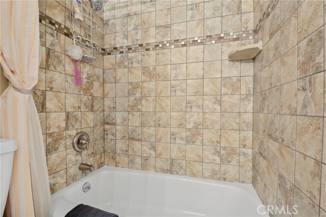 Detail Gallery Image 22 of 30 For 2101 E 2nd St #305,  Long Beach,  CA 90803 - 2 Beds | 2 Baths