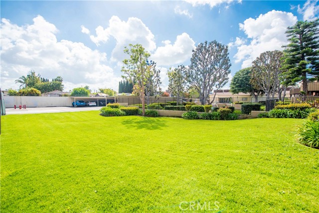 Detail Gallery Image 10 of 12 For 1001 W Stevens Ave, Santa Ana,  CA 92707 - – Beds | – Baths