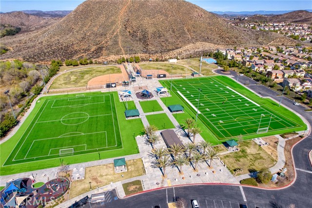 35424 Saddle Hill Road, Lake Elsinore CA: https://media.crmls.org/medias/e11d05b7-9d63-4f81-811b-8bb797b604b6.jpg