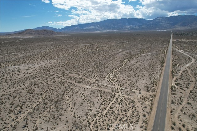 769 Meridian Road, Lucerne Valley CA: https://media.crmls.org/medias/e11d0fd5-e130-4461-8f0e-b2855495d4c7.jpg
