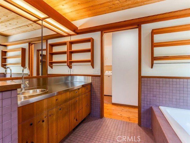160 Broad Street, San Luis Obispo CA: https://media.crmls.org/medias/e11d19d9-f7e4-4509-a0e0-fecba64328c0.jpg