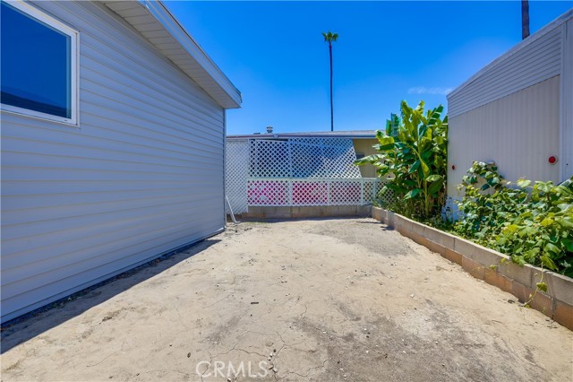 4117 W McFadden Ave, Santa Ana CA: https://media.crmls.org/medias/e11d3263-237e-4a28-80e5-f8883dc66a54.jpg