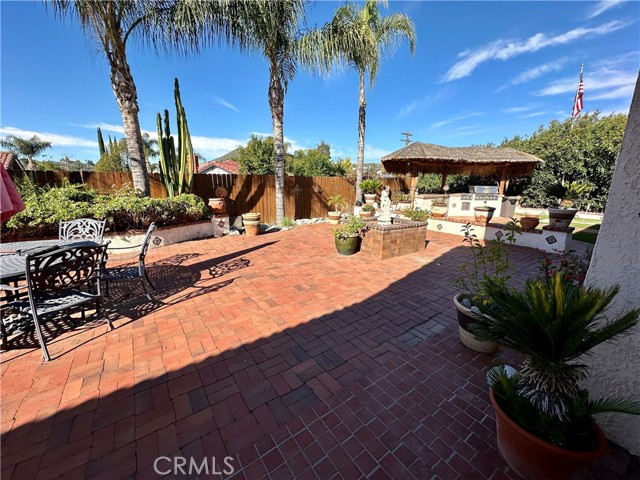 Detail Gallery Image 3 of 50 For 23856 Outrigger, Canyon Lake,  CA 92587 - 3 Beds | 2 Baths