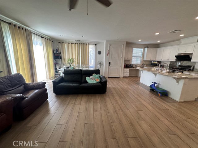 Detail Gallery Image 2 of 15 For 3410 E Santa Clara Paseo Unit 6, Ontario,  CA 91761 - 3 Beds | 2/1 Baths